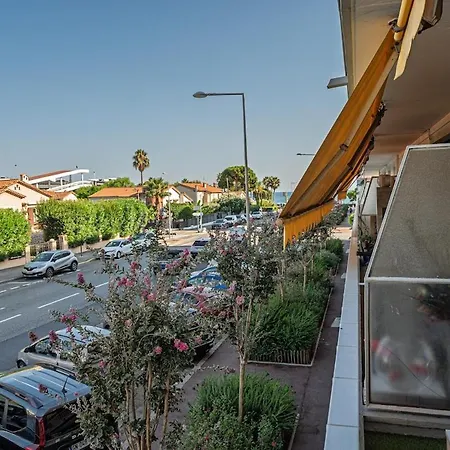 Rénové à Deux Pas De La Et Commerces * Cagnes-sur-Mer